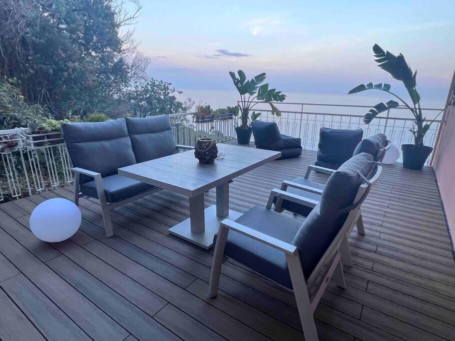 Silenzio E Relax Fronte Mare A Варацце Экстерьер фото